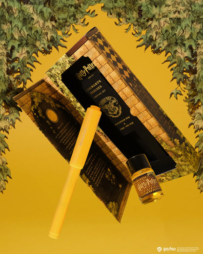 Licencias oficiales | Warner Bros. | Harry Potter | Carousel Fountain Pen and 10ml Ink Set | Hufflepuff