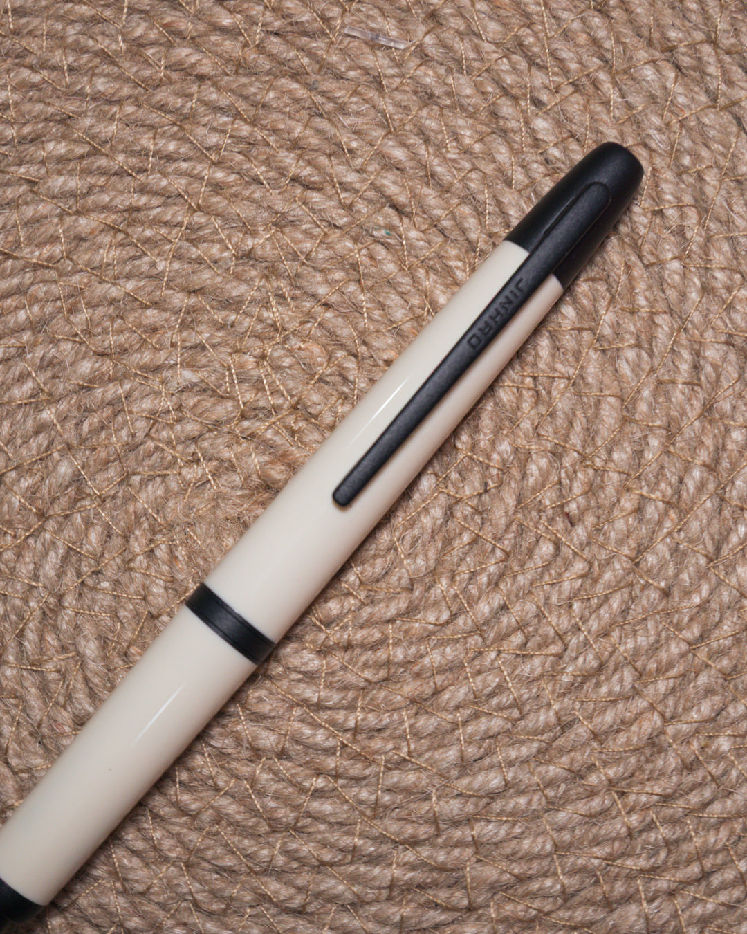 Jinhao 20 | Ivory Noir
