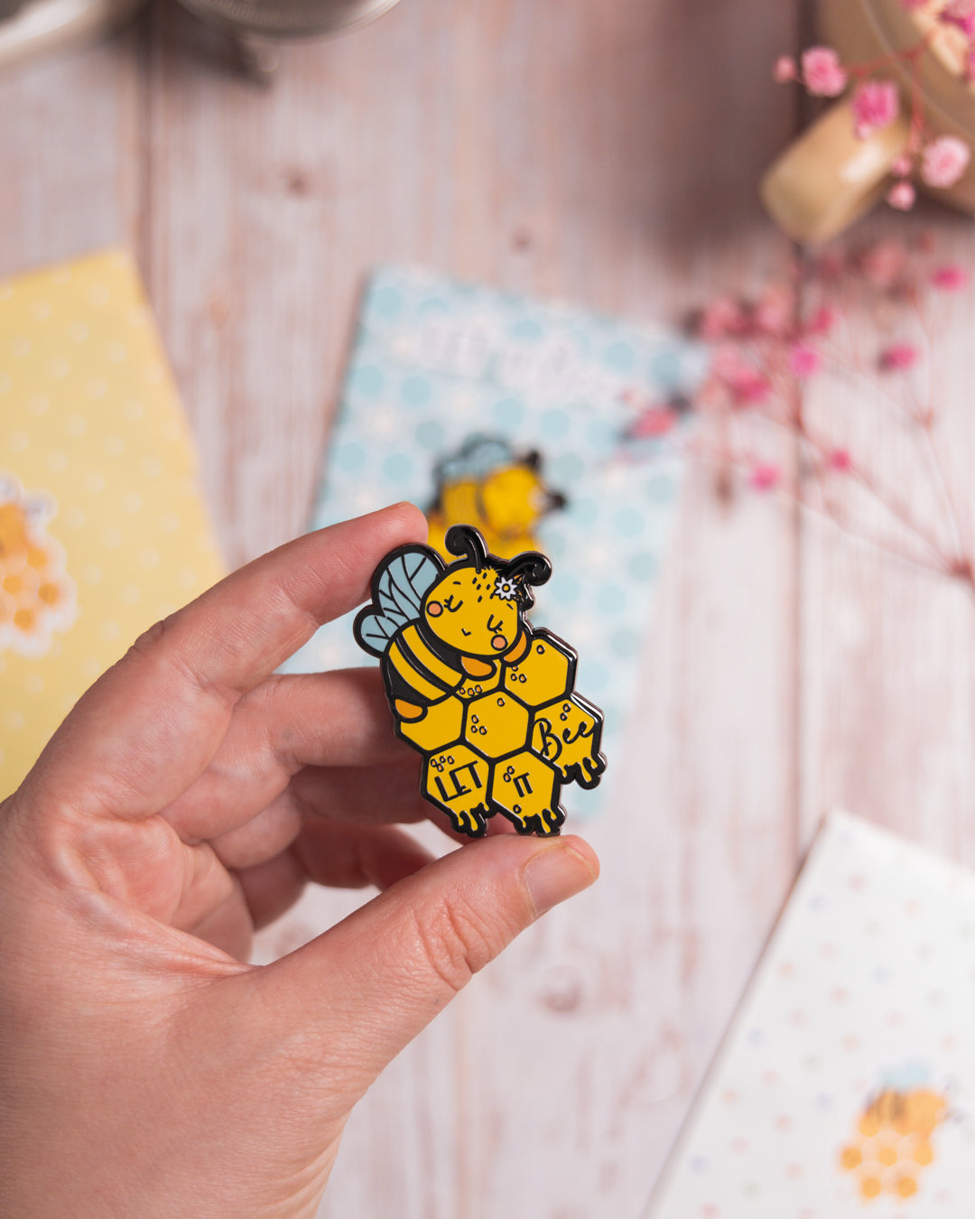 Pin magnético: Let it bee